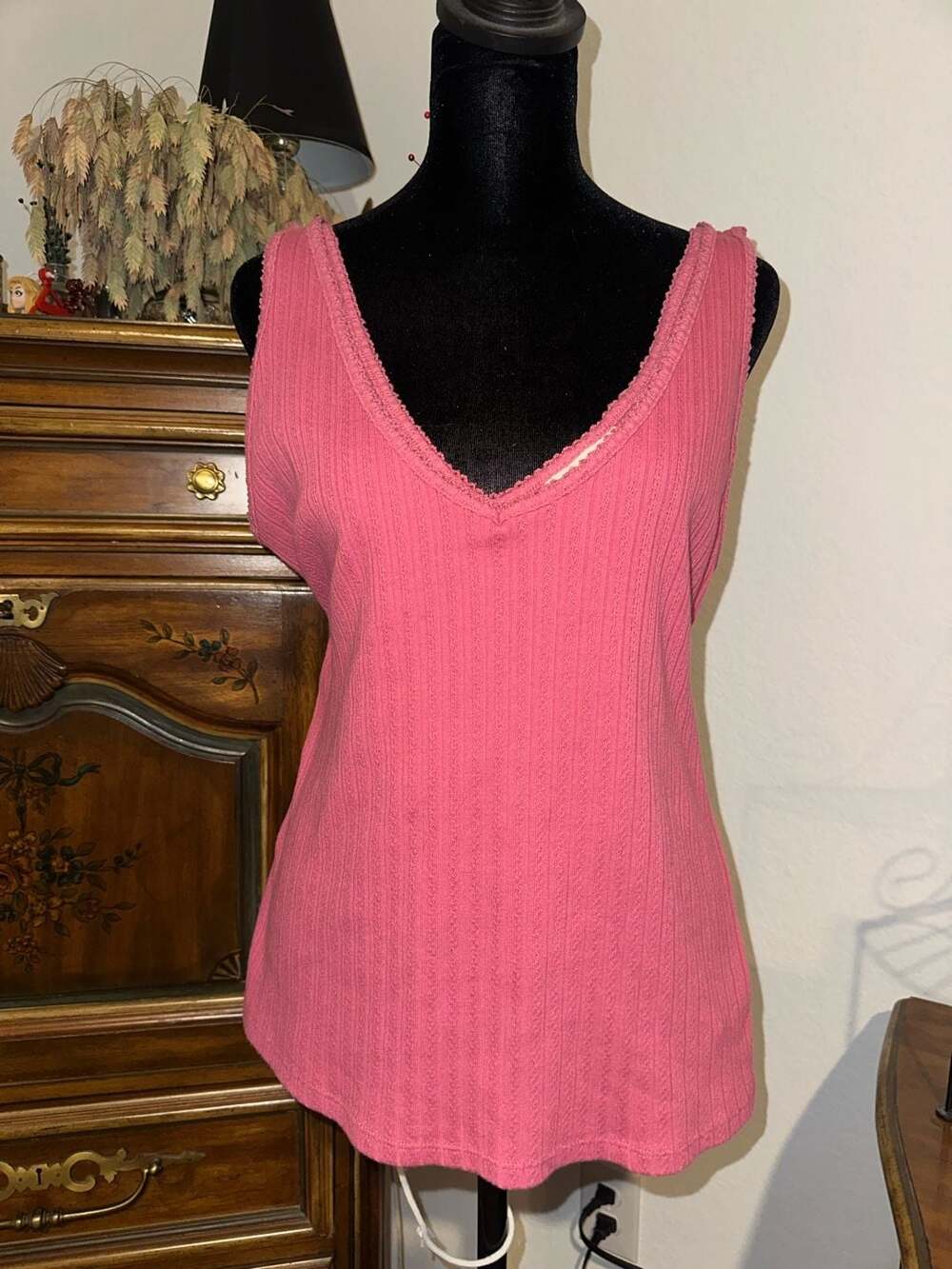 Universal Thread Pink Ribbed V-Neck Tank Top XL